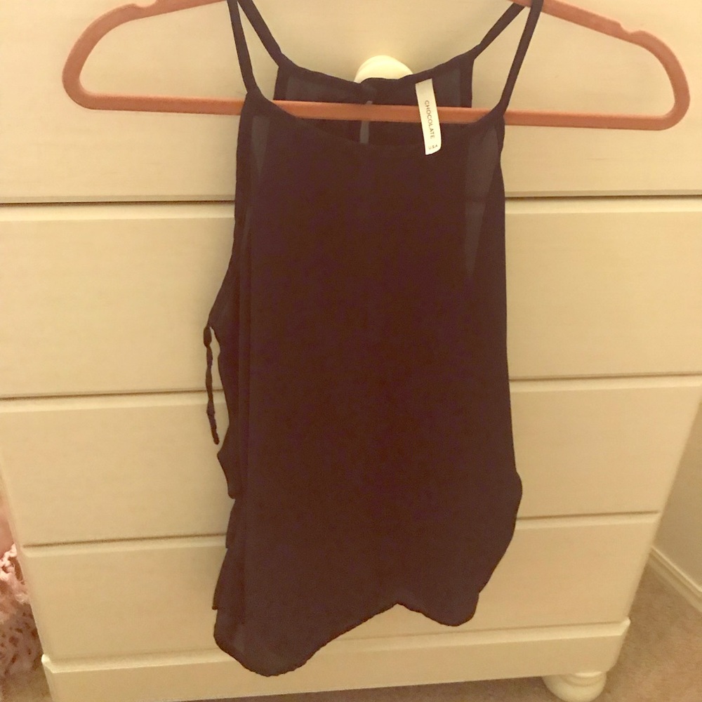 Black basic tank top